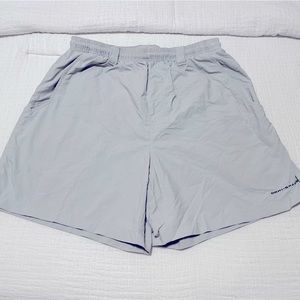 Columbia PFG Omni-Shade light grey shorts Medium